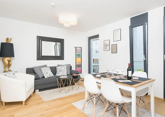 Ottakring Balcony Suite